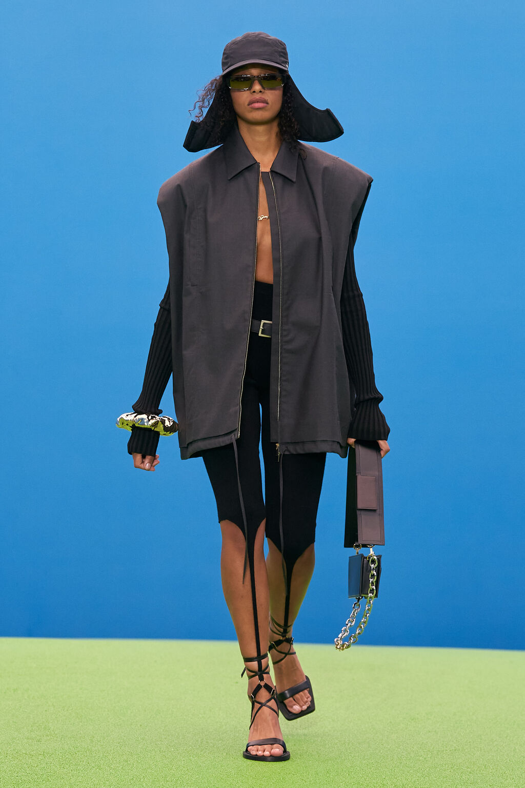 Look 27